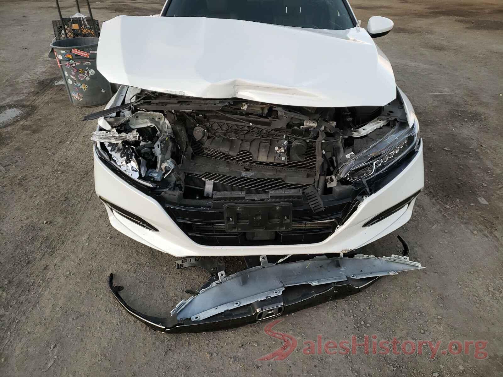 1HGCV1F30JA051811 2018 HONDA ACCORD