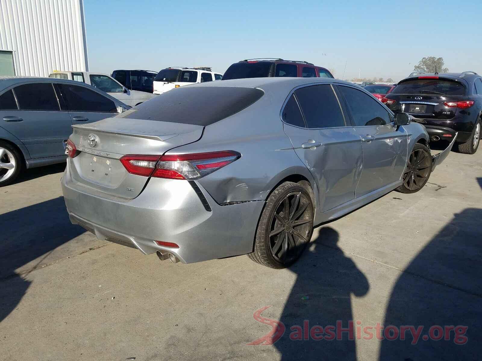 4T1B11HK9JU116059 2018 TOYOTA CAMRY