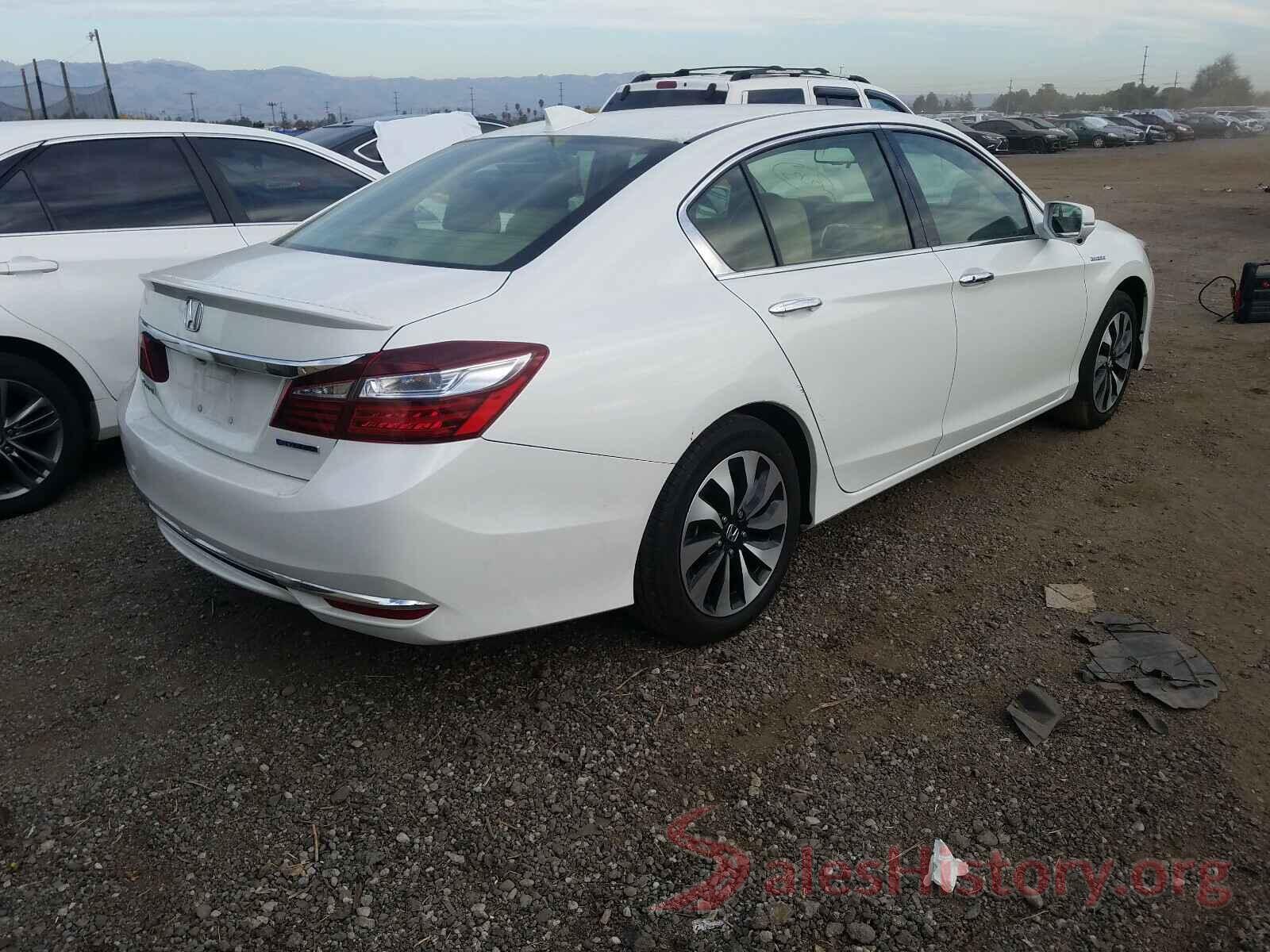 JHMCR6F5XHC007989 2017 HONDA ACCORD