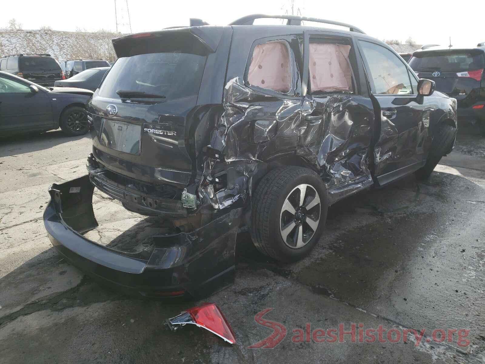 JF2SJAGC5JH538032 2018 SUBARU FORESTER