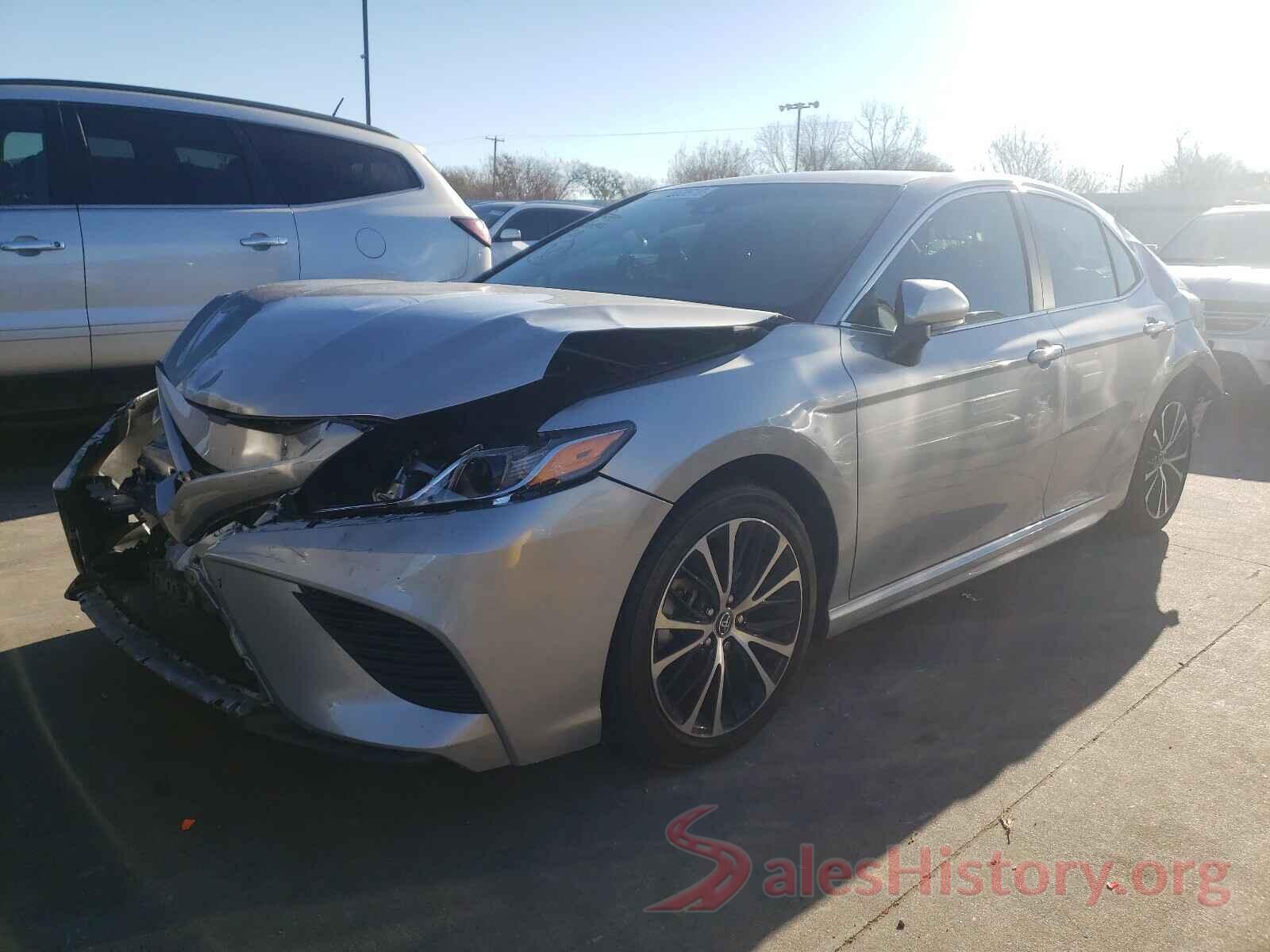 4T1B11HKXJU150690 2018 TOYOTA CAMRY