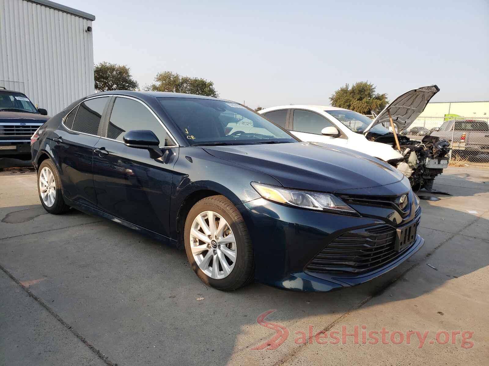 4T1B11HK4KU683975 2019 TOYOTA CAMRY