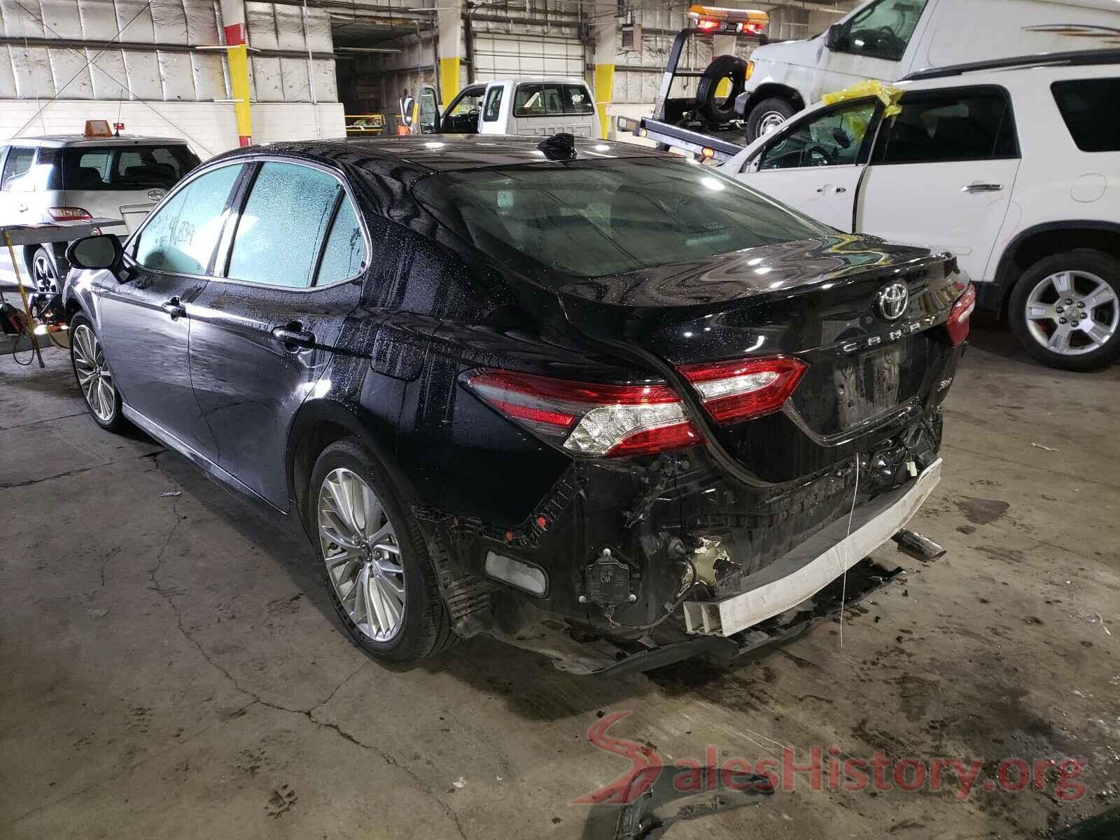 4T1B11HK8JU513827 2018 TOYOTA CAMRY