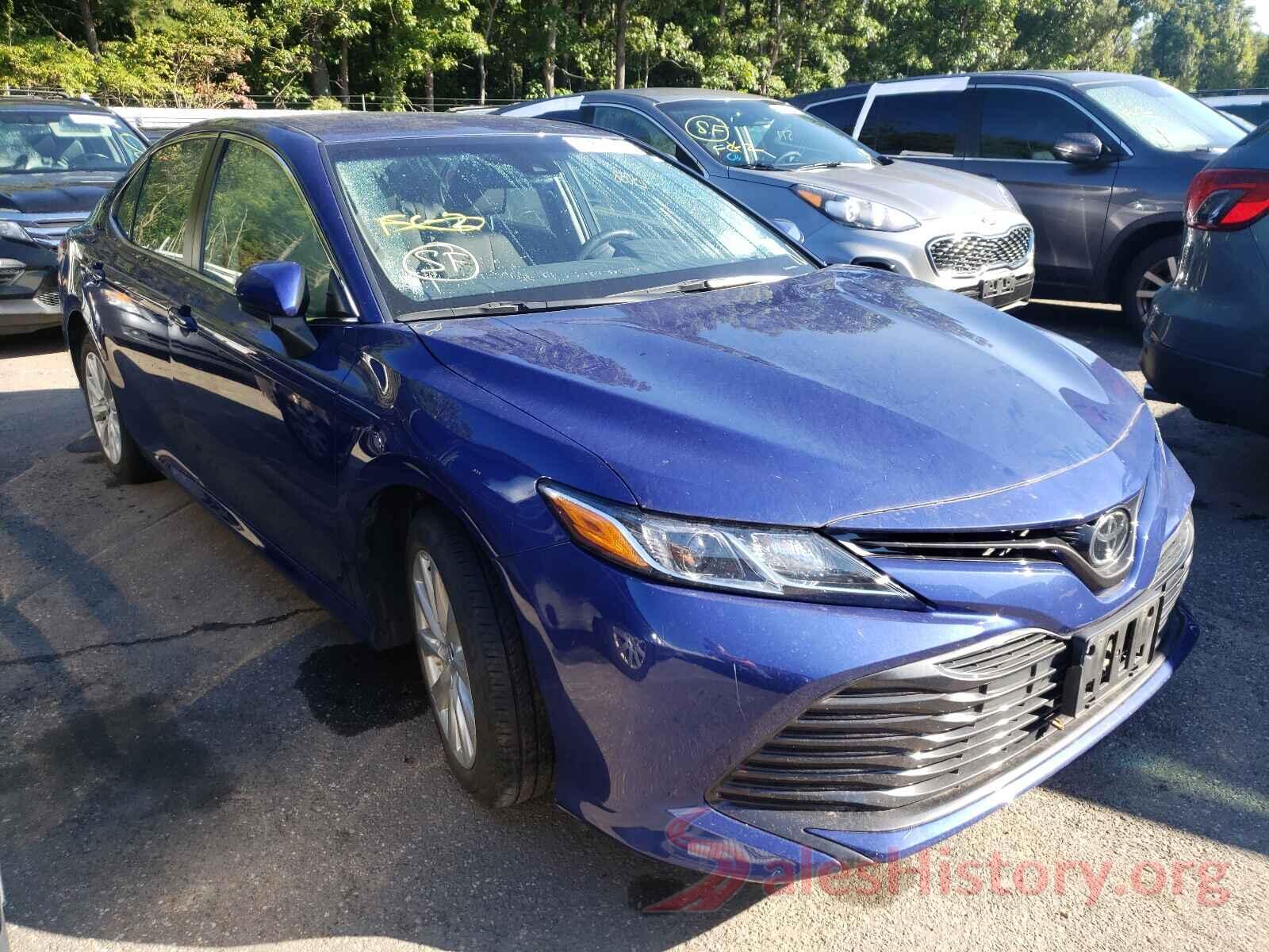 JTNB11HK8J3032806 2018 TOYOTA CAMRY