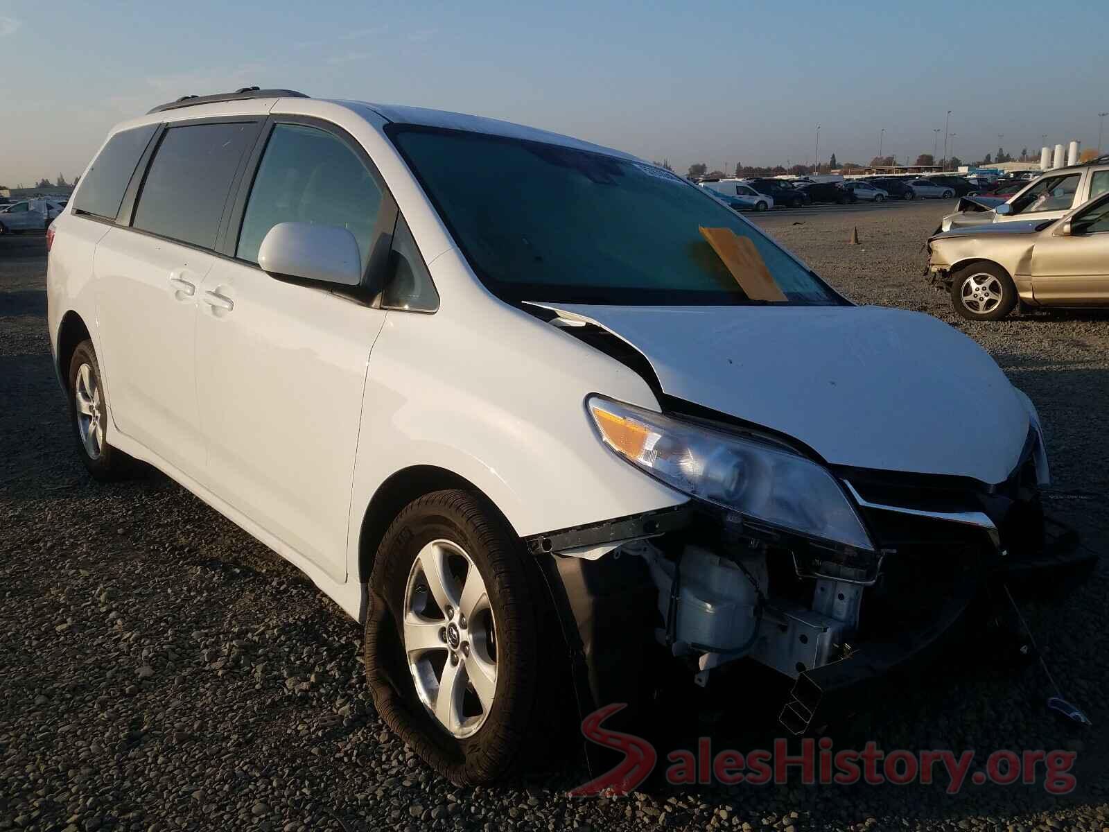 5TDKZ3DC4KS013256 2019 TOYOTA SIENNA