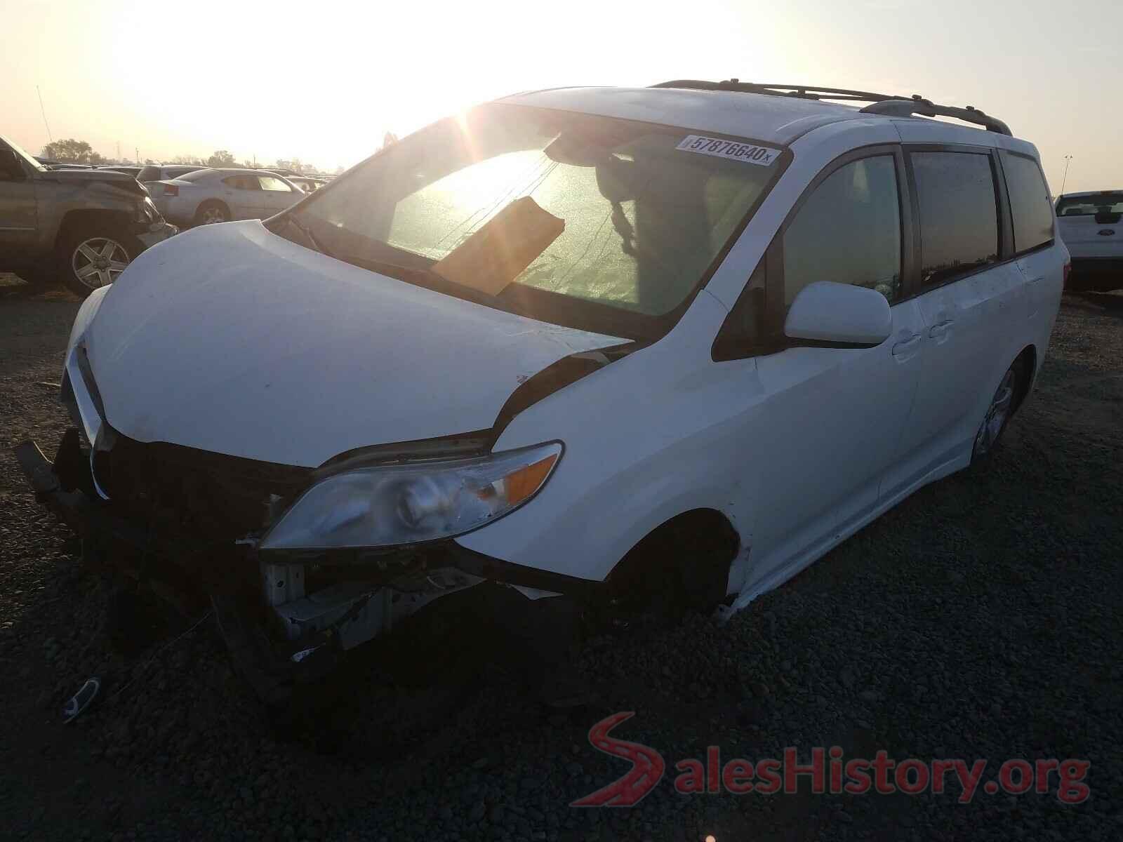 5TDKZ3DC4KS013256 2019 TOYOTA SIENNA