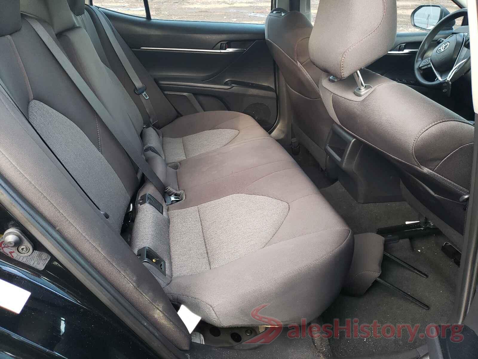 4T1B11HK4KU743575 2019 TOYOTA CAMRY