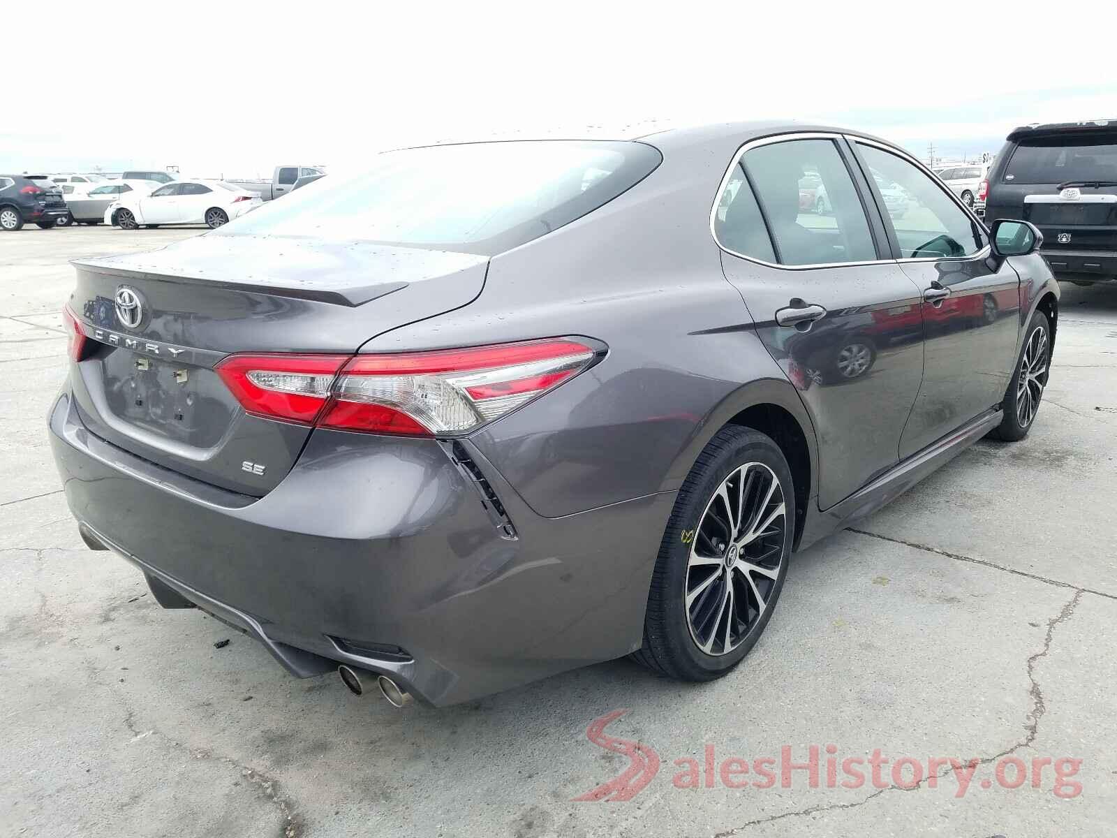 4T1B11HKXJU642989 2018 TOYOTA CAMRY