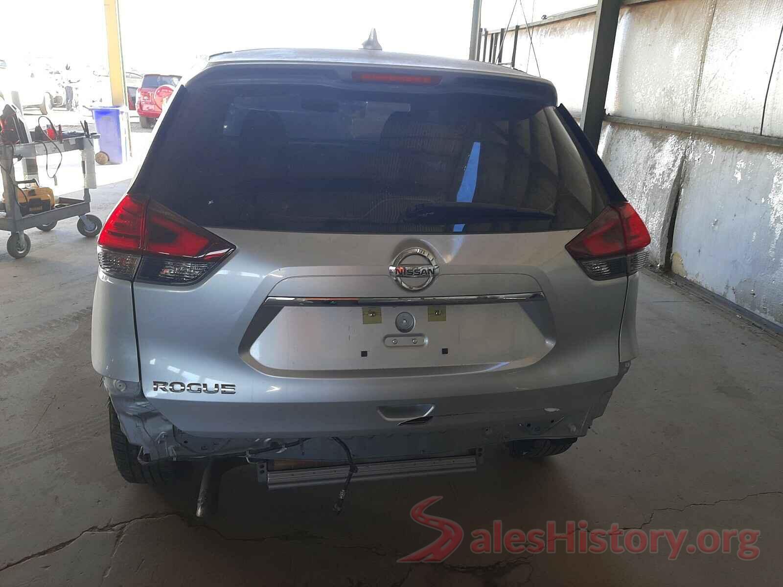 KNMAT2MT6HP527586 2017 NISSAN ROGUE