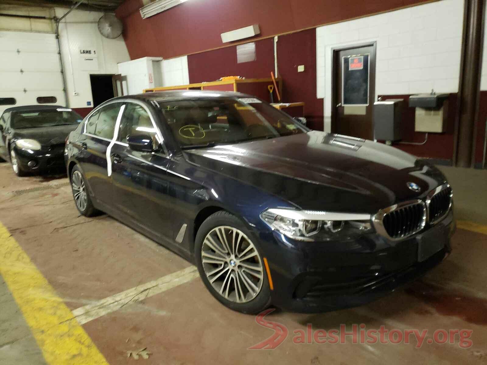 WBAJA7C52KWW11551 2019 BMW 5 SERIES