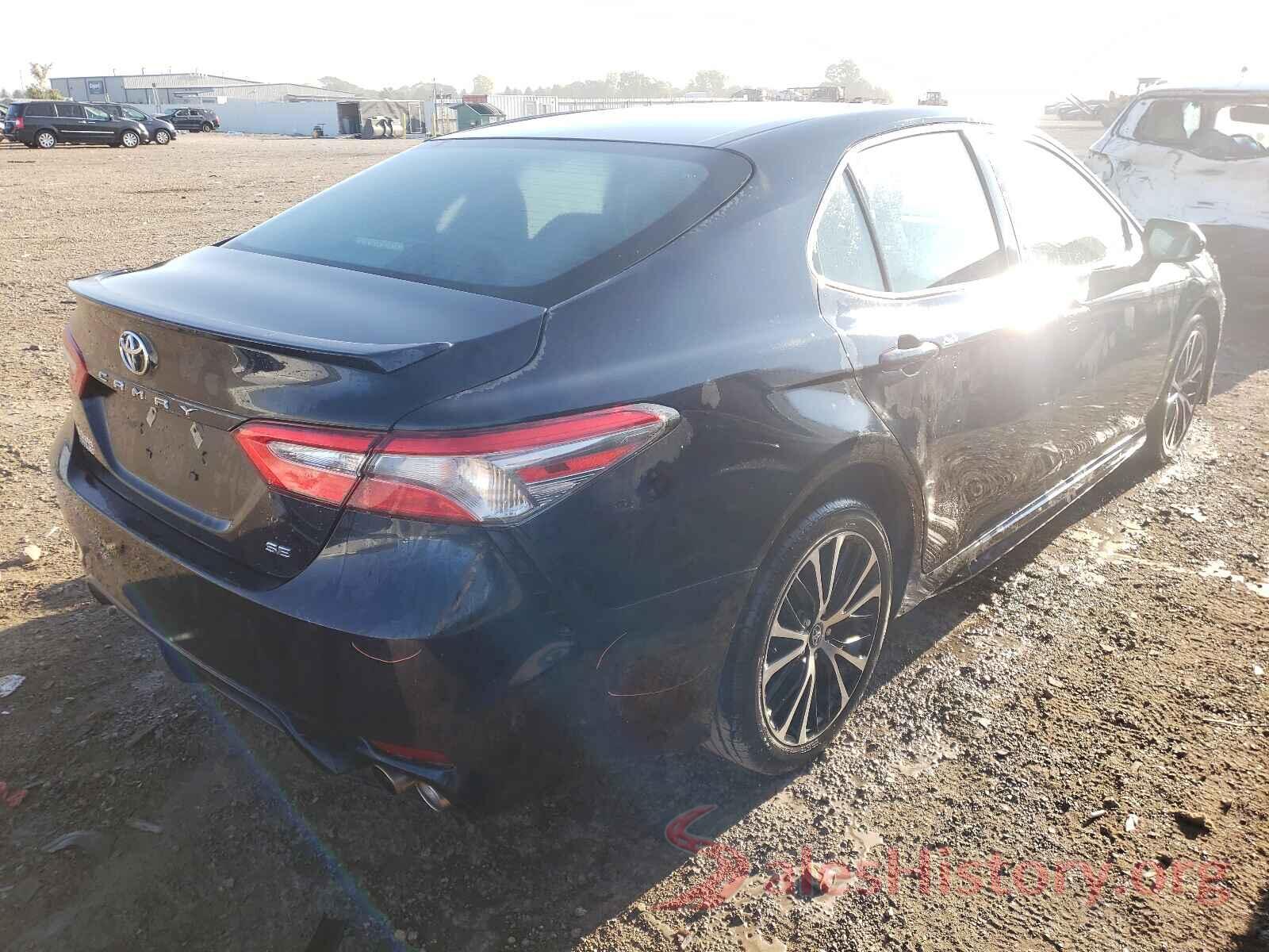 4T1B11HK1JU596453 2018 TOYOTA CAMRY