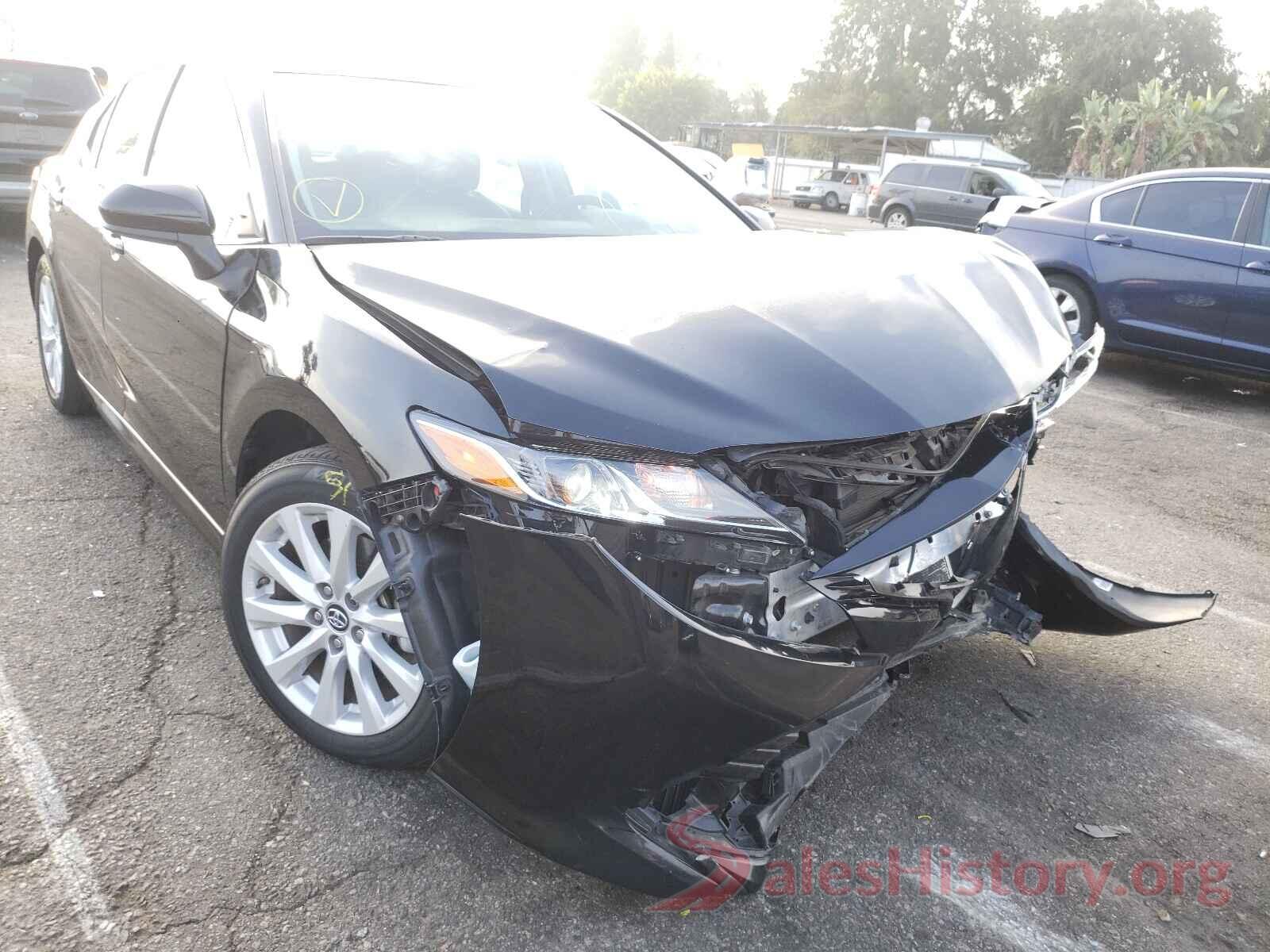 4T1B11HKXKU716946 2019 TOYOTA CAMRY