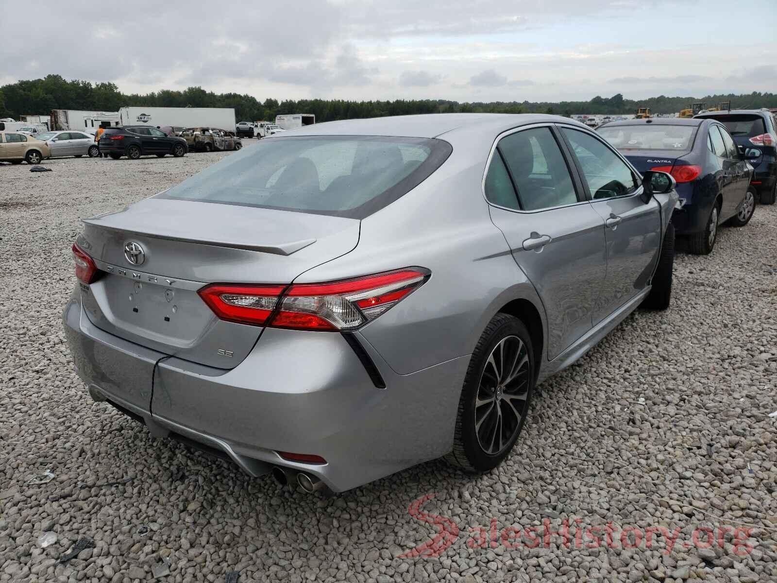 4T1B11HK1JU586747 2018 TOYOTA CAMRY