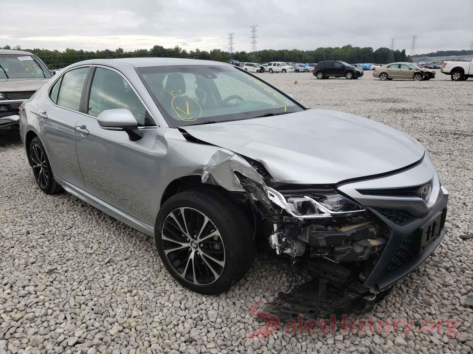 4T1B11HK1JU586747 2018 TOYOTA CAMRY