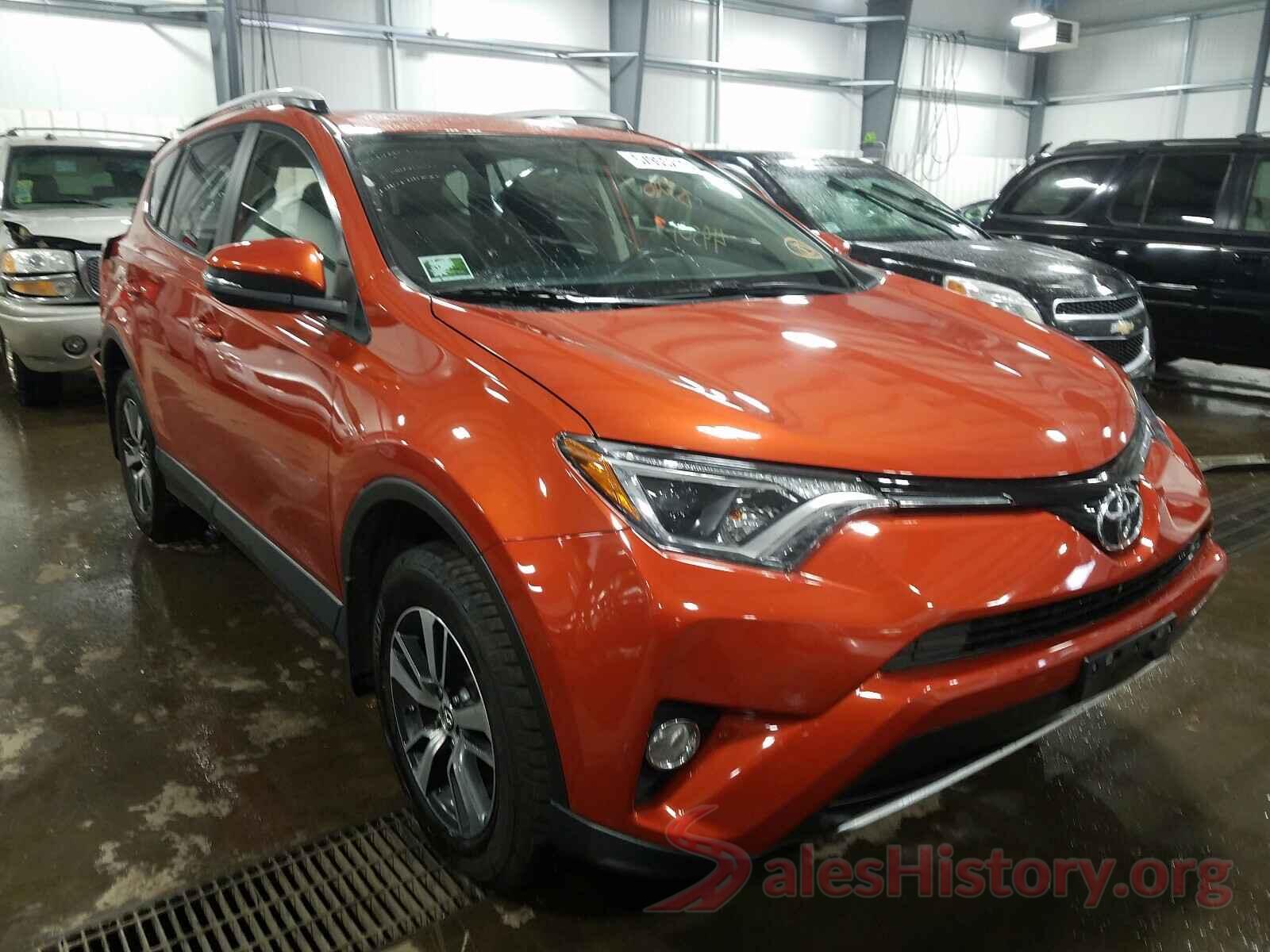 JTMRFREV5GJ092614 2016 TOYOTA RAV4