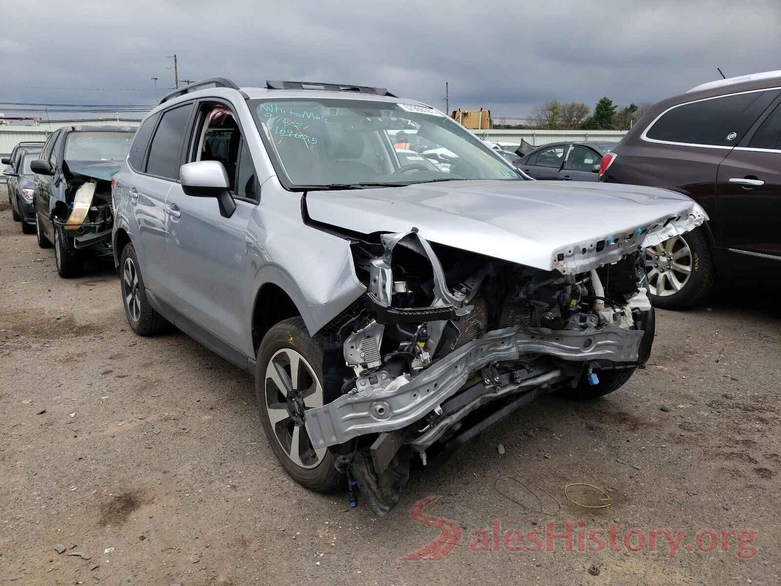 JF2SJAGC9JH469605 2018 SUBARU FORESTER