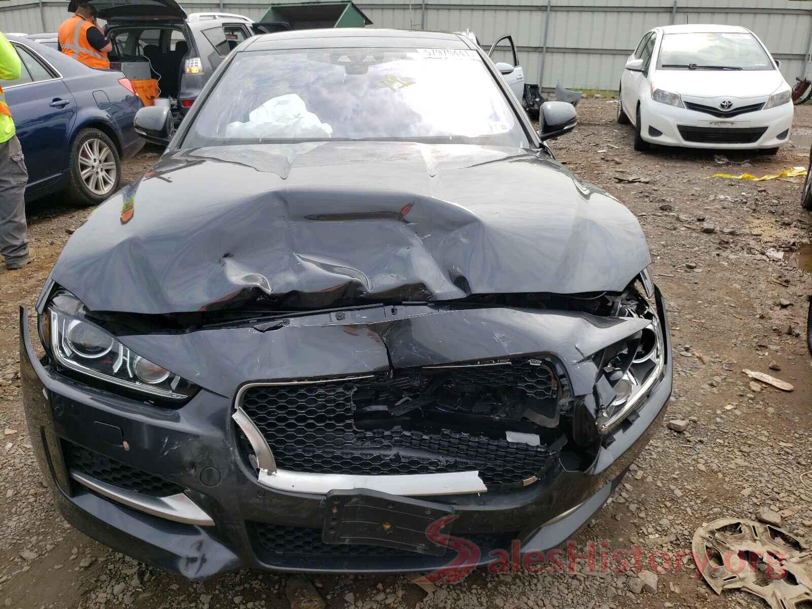 SAJAL4FX7JCP18461 2018 JAGUAR XE