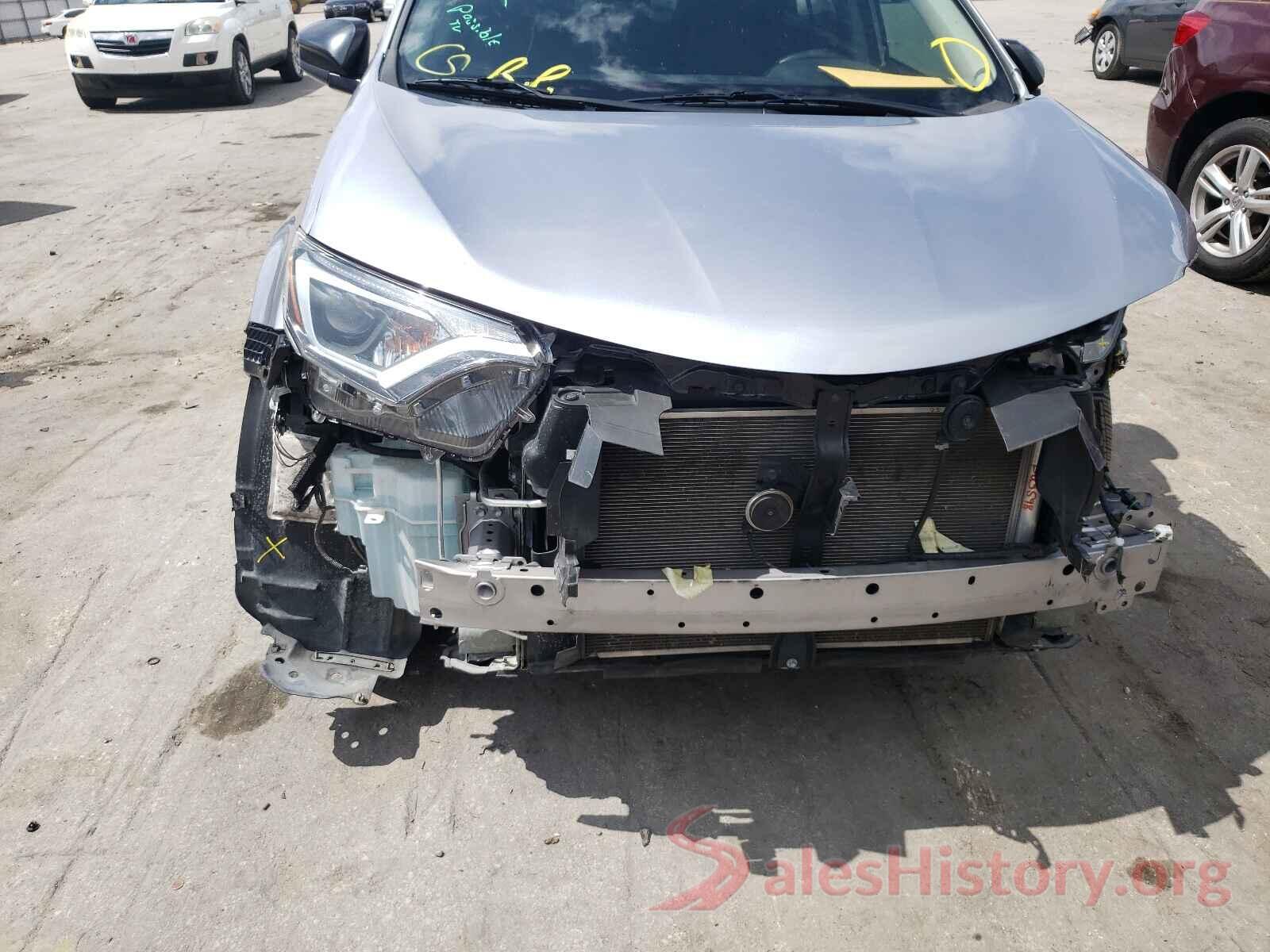 2T3ZFREVXJW462979 2018 TOYOTA RAV4