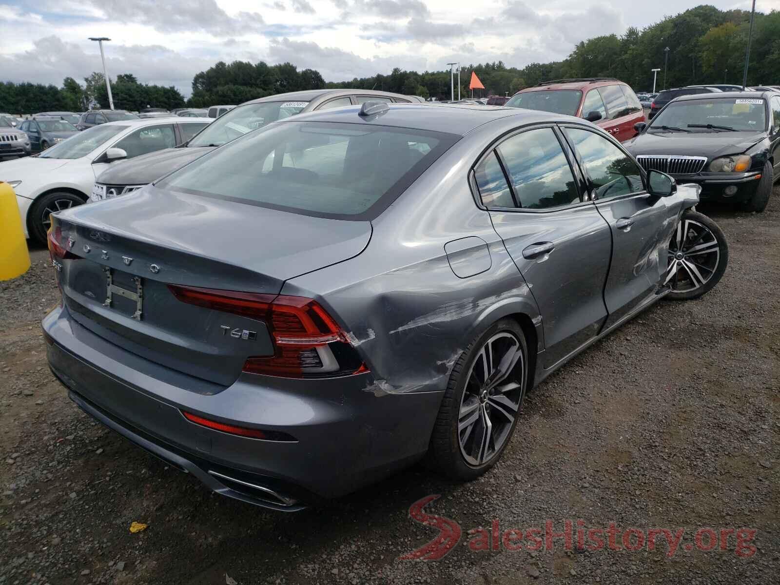 7JRA22TM2KG003227 2019 VOLVO S60