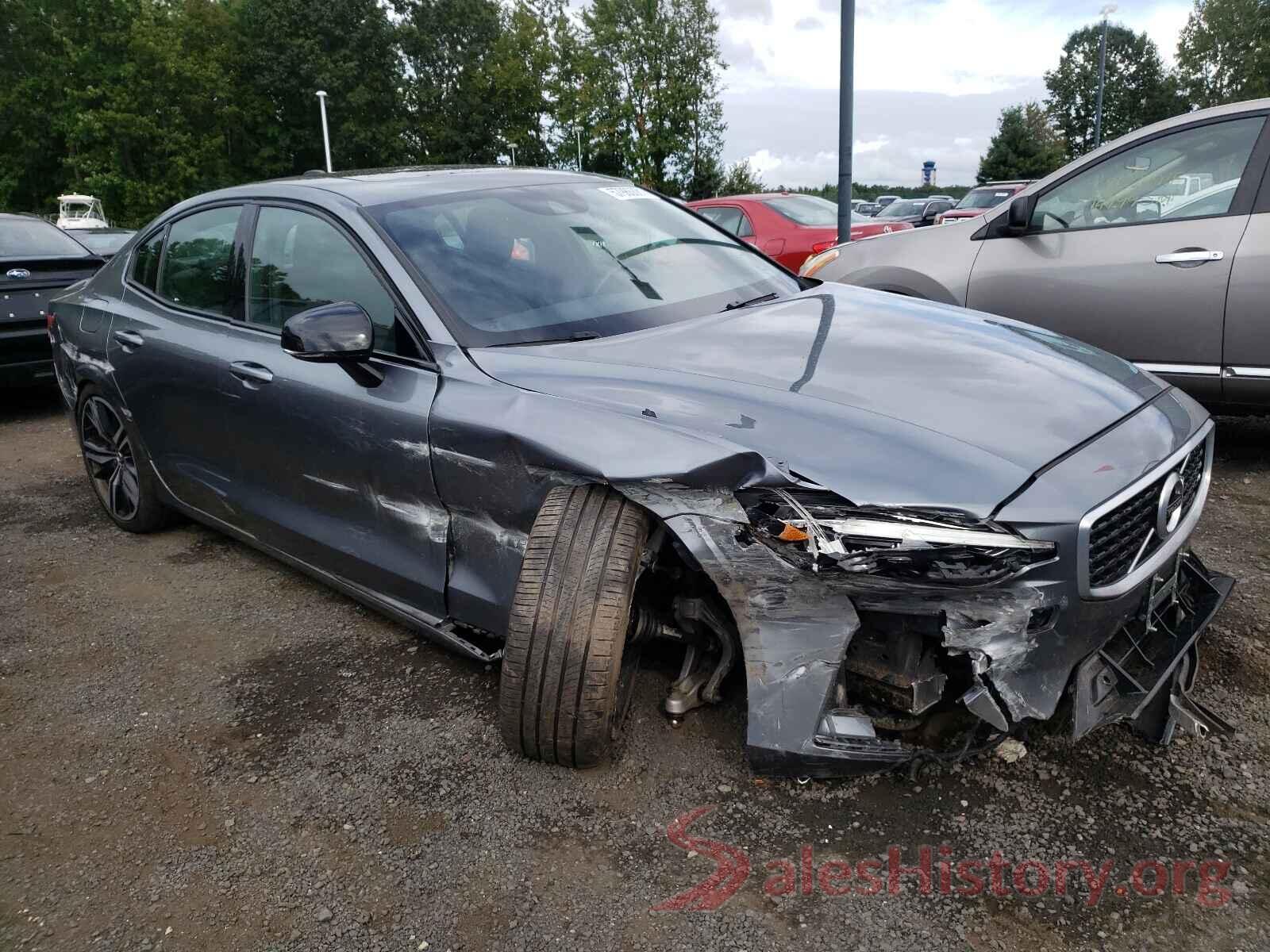 7JRA22TM2KG003227 2019 VOLVO S60