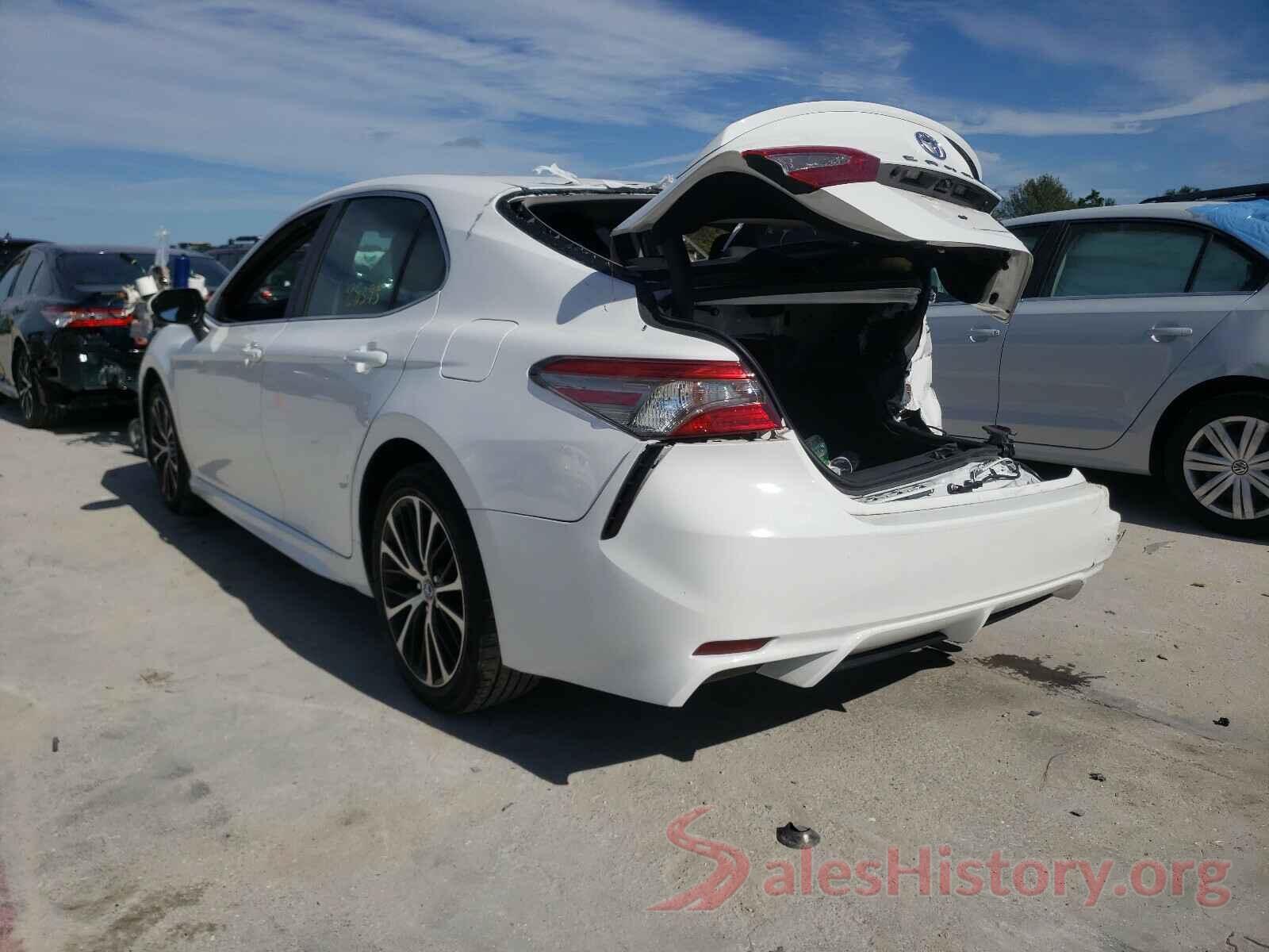 4T1B11HK9JU634544 2018 TOYOTA CAMRY