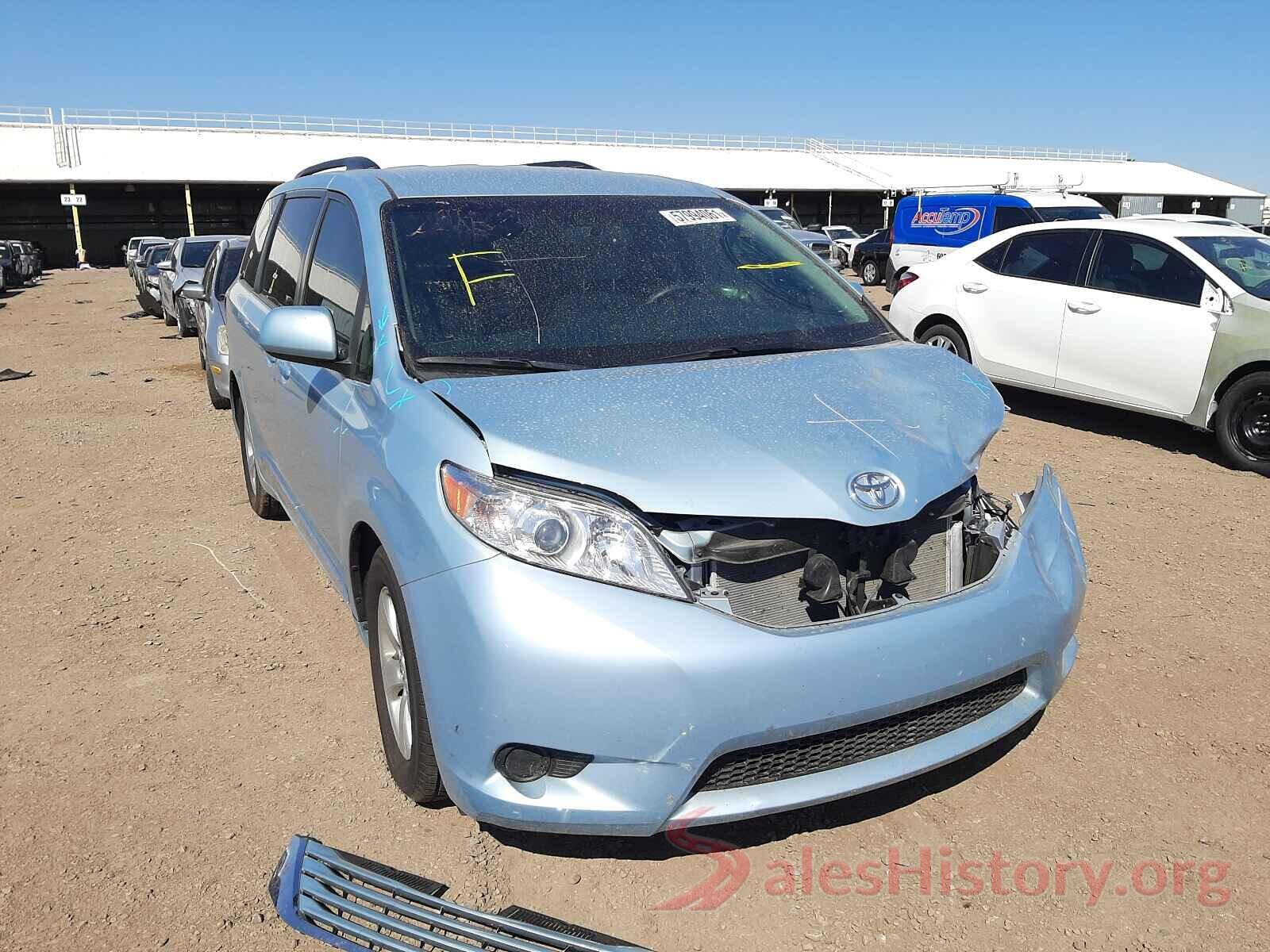 5TDKZ3DCXHS891797 2017 TOYOTA SIENNA