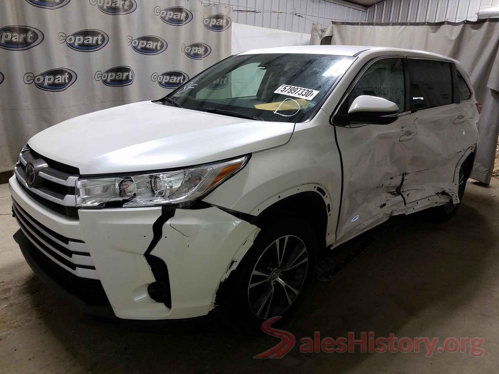 5TDZARFH2JS033845 2018 TOYOTA HIGHLANDER