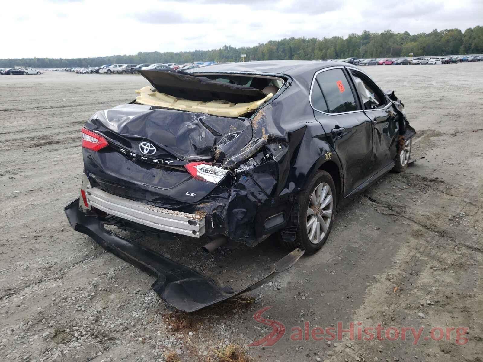 4T1B11HK0JU119044 2018 TOYOTA CAMRY