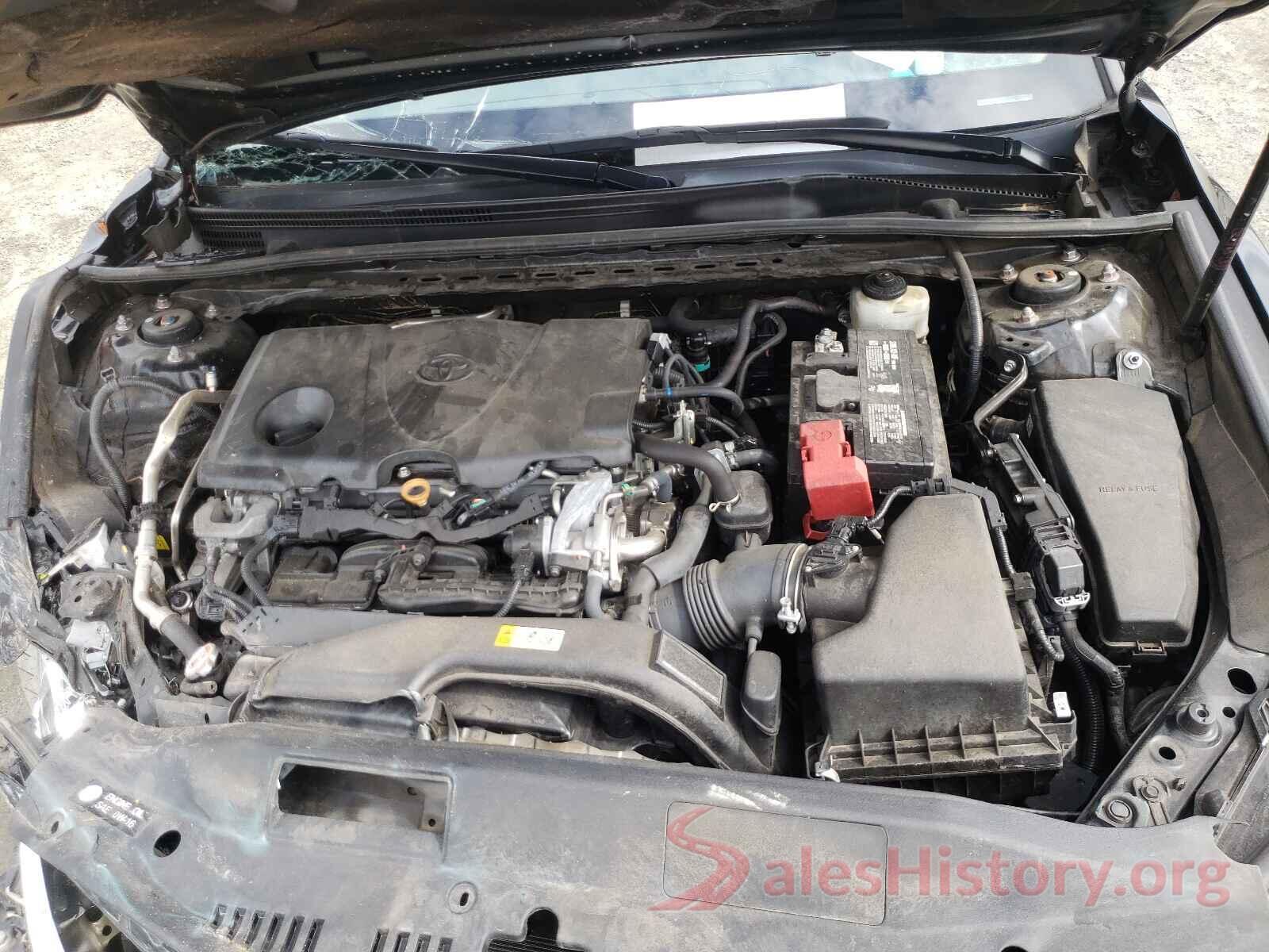 4T1B11HK0JU119044 2018 TOYOTA CAMRY