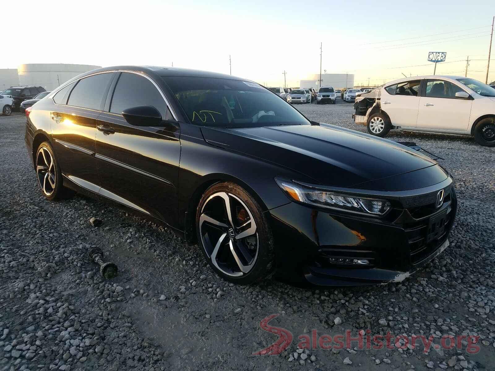 1HGCV2E38JA036920 2018 HONDA ACCORD