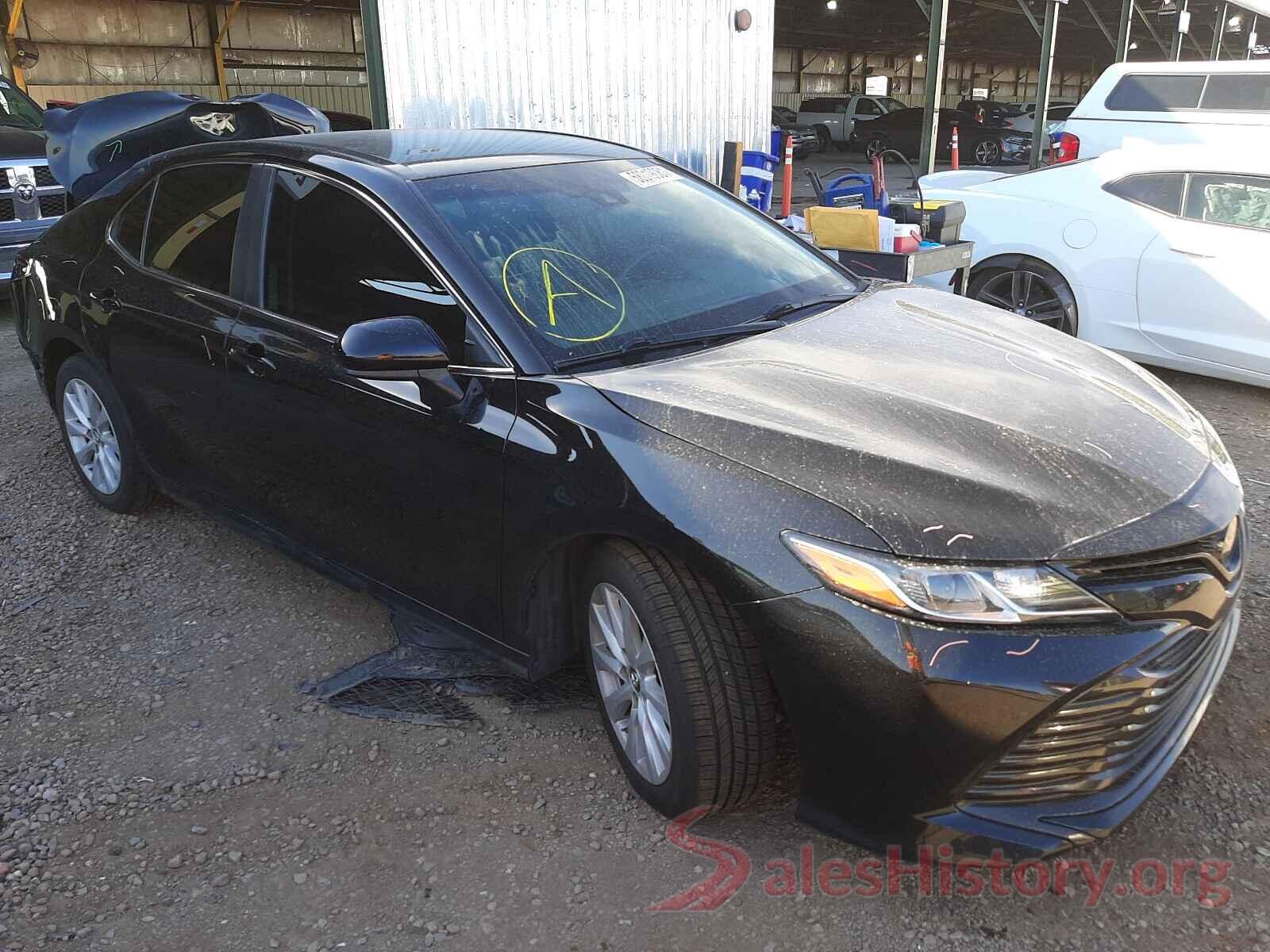 4T1B11HK5JU058175 2018 TOYOTA CAMRY