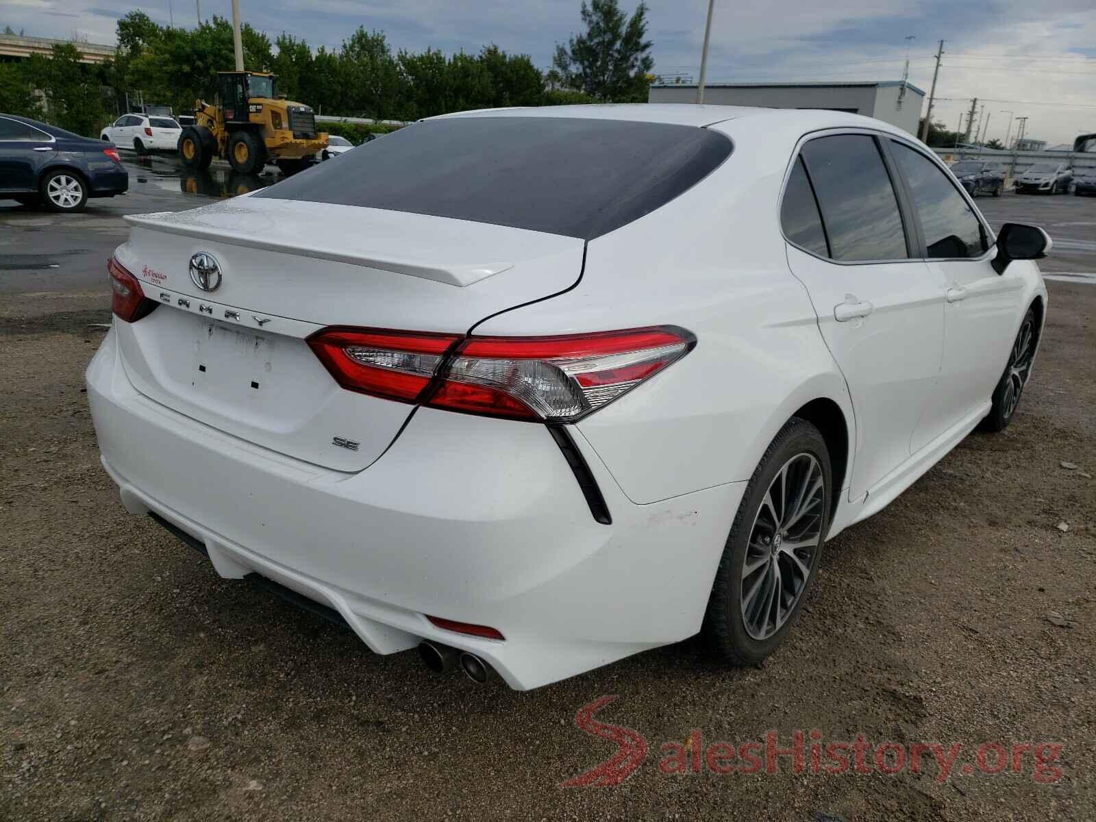 4T1B11HK3JU624656 2018 TOYOTA CAMRY