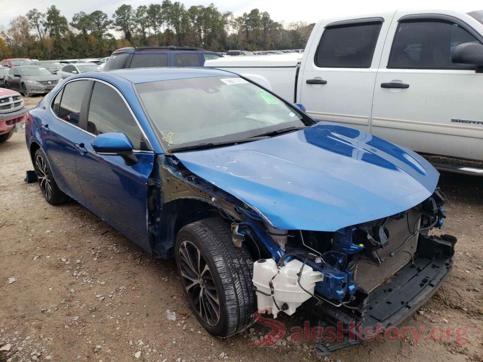 4T1B11HK8JU155371 2018 TOYOTA CAMRY