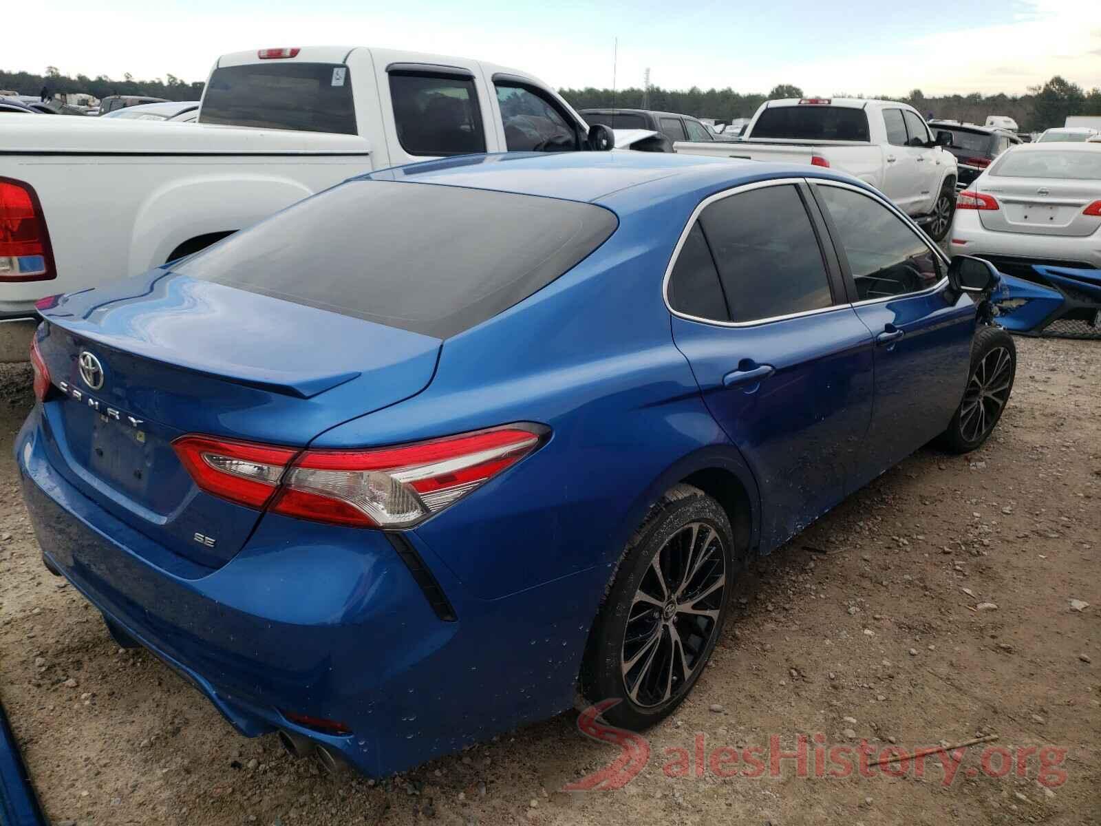 4T1B11HK8JU155371 2018 TOYOTA CAMRY