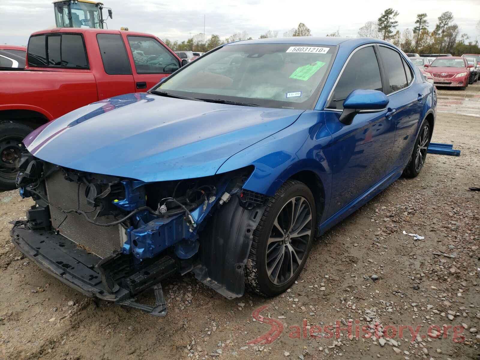 4T1B11HK8JU155371 2018 TOYOTA CAMRY