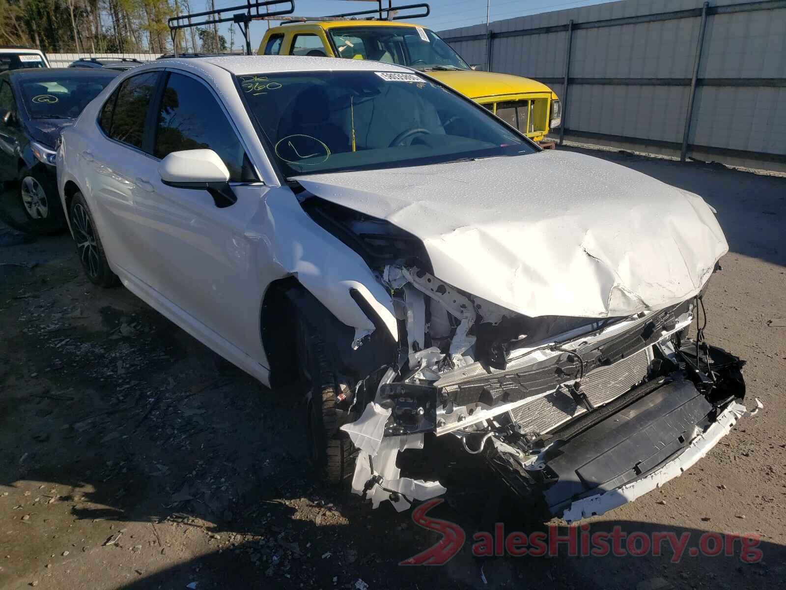 4T1G11AK3LU501698 2020 TOYOTA CAMRY