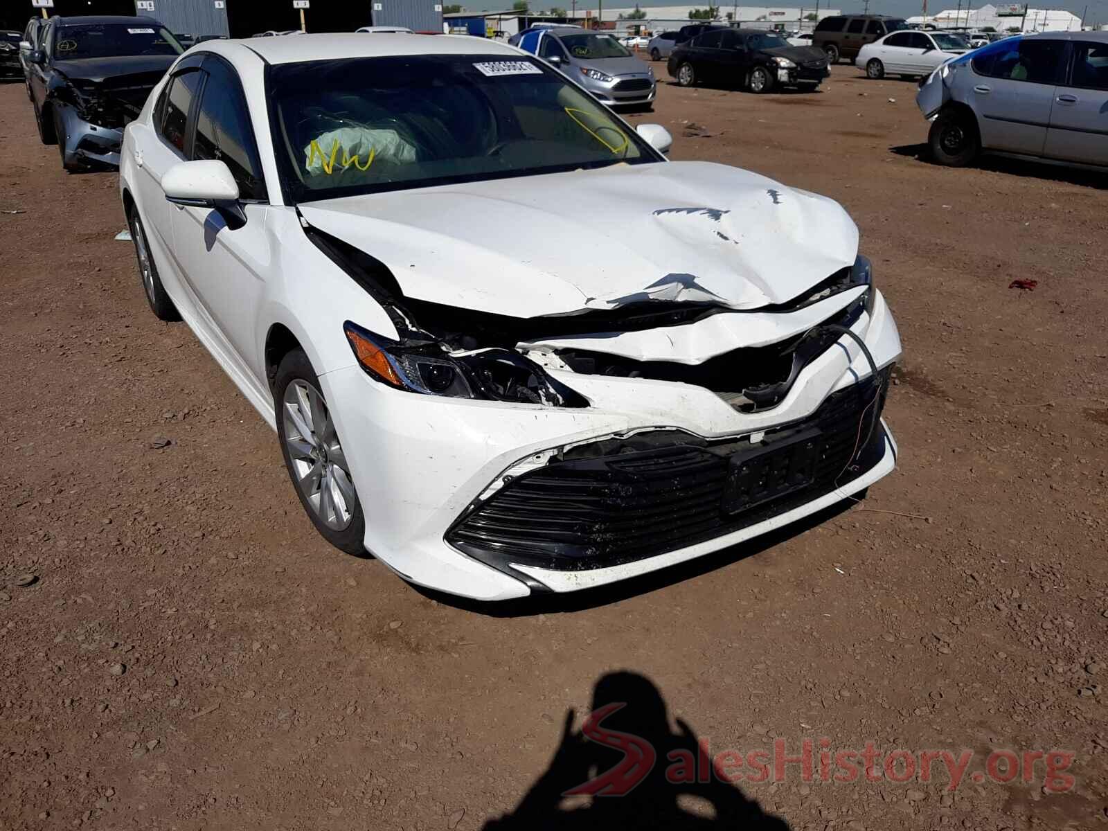 JTNB11HK4J3020555 2018 TOYOTA CAMRY