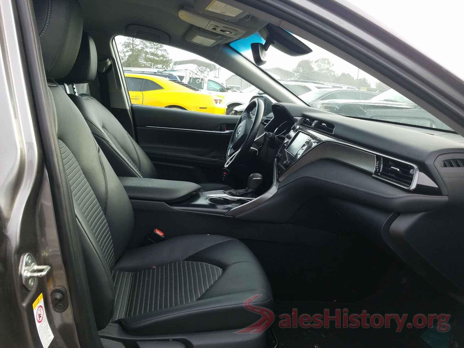 4T1B11HKXKU159679 2019 TOYOTA CAMRY