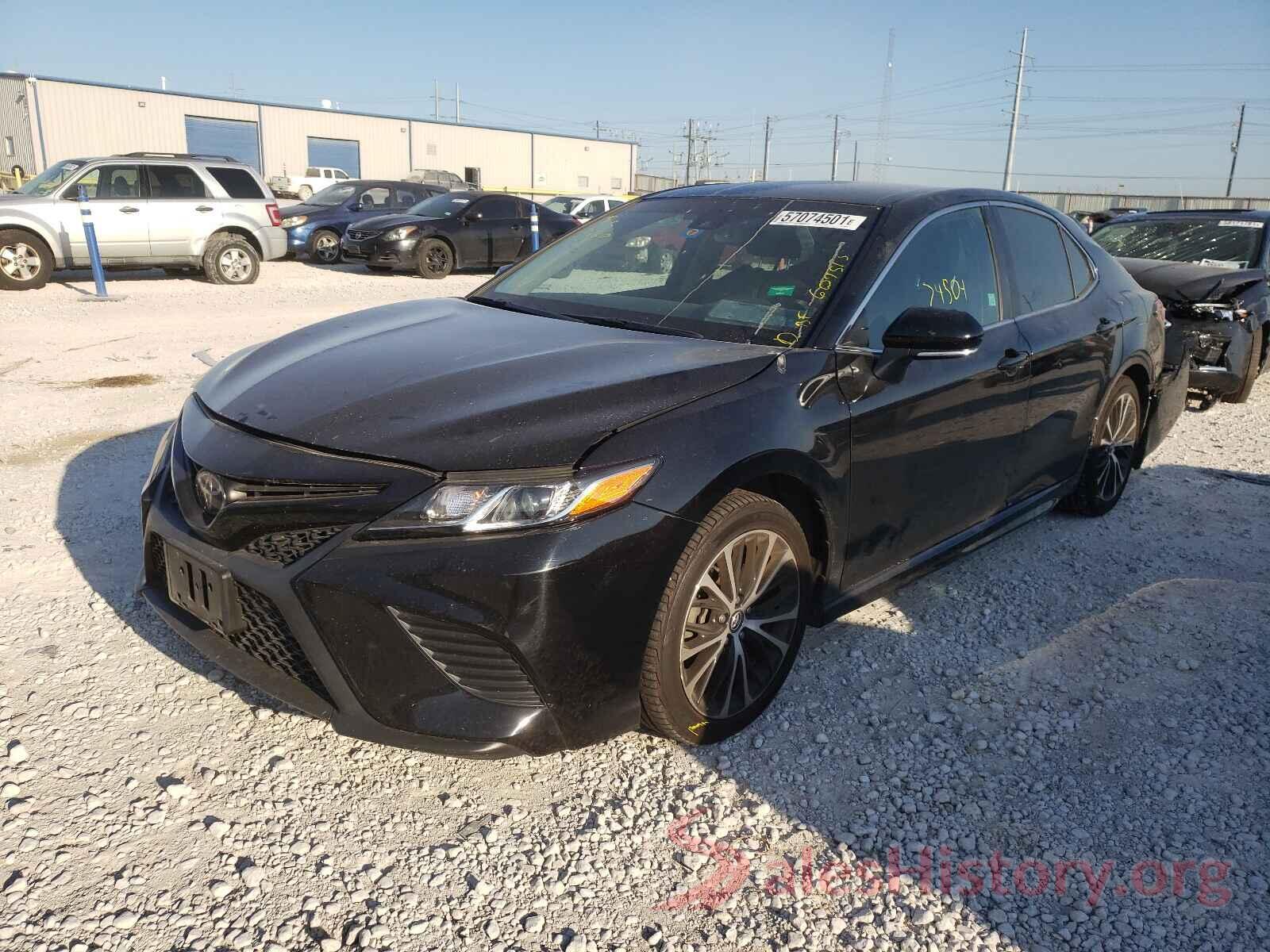 4T1B11HK5JU638249 2018 TOYOTA CAMRY