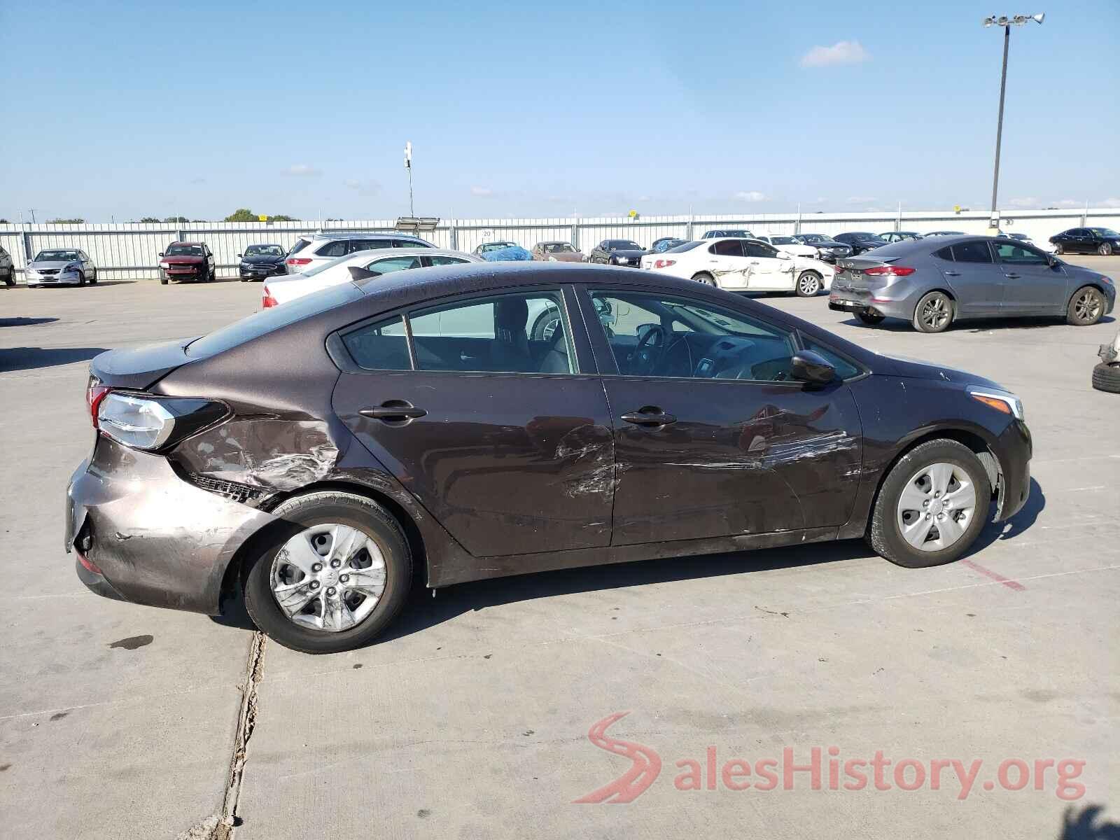 3KPFL4A7XHE142556 2017 KIA FORTE