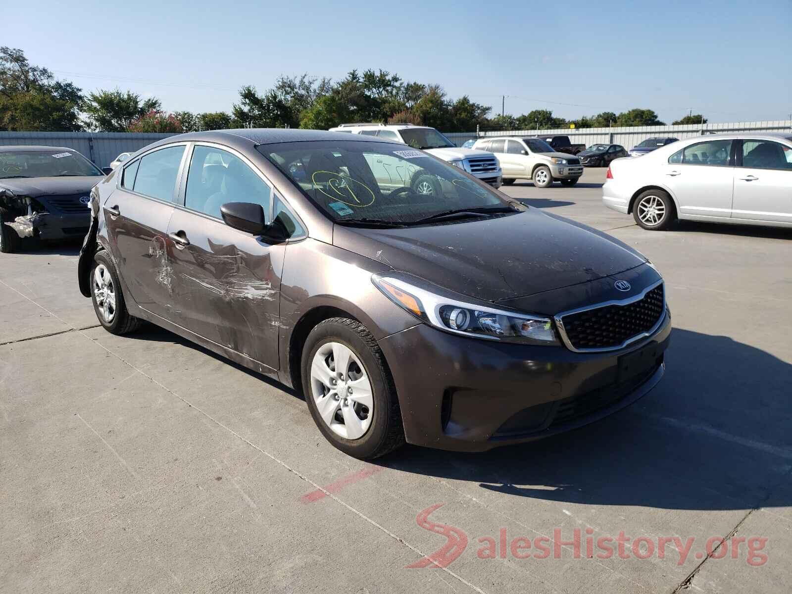 3KPFL4A7XHE142556 2017 KIA FORTE