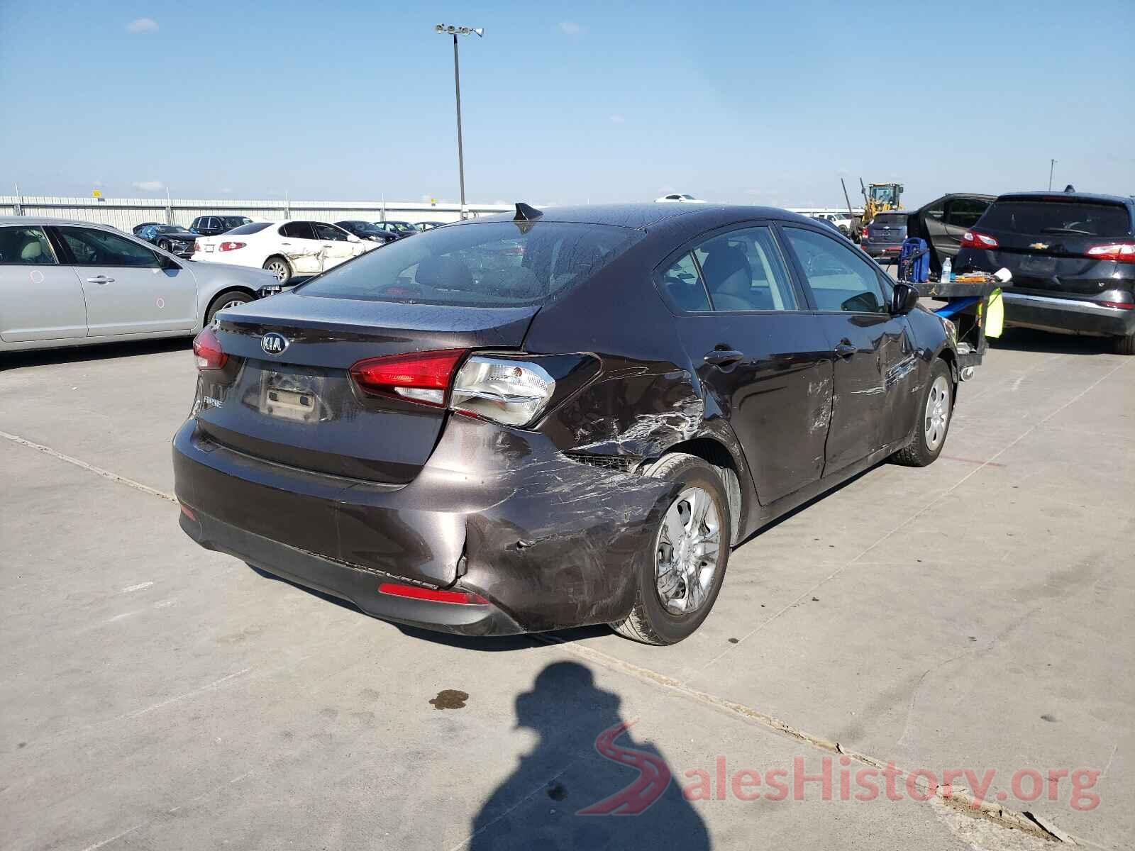 3KPFL4A7XHE142556 2017 KIA FORTE