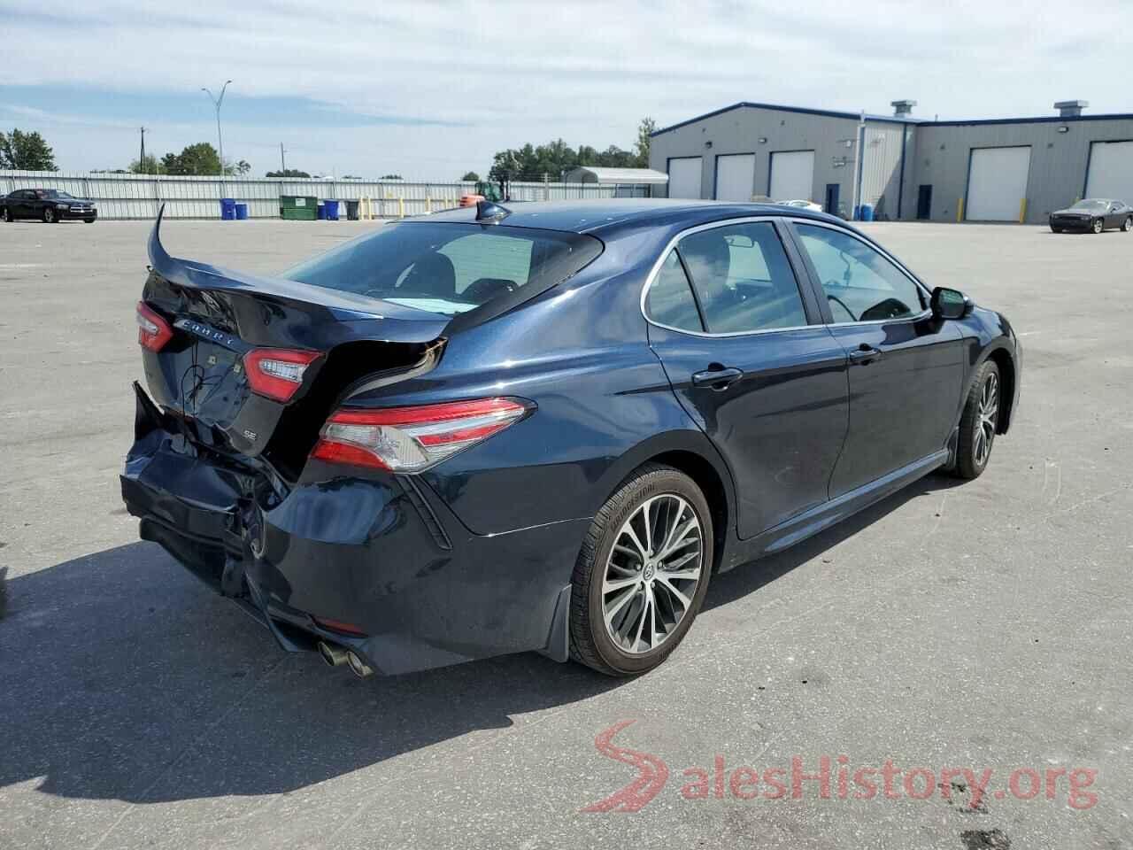 4T1B11HK2KU742327 2019 TOYOTA CAMRY