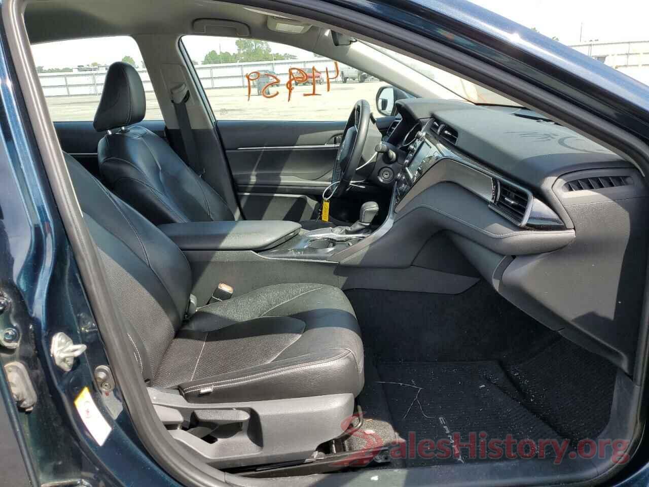 4T1B11HK2KU742327 2019 TOYOTA CAMRY