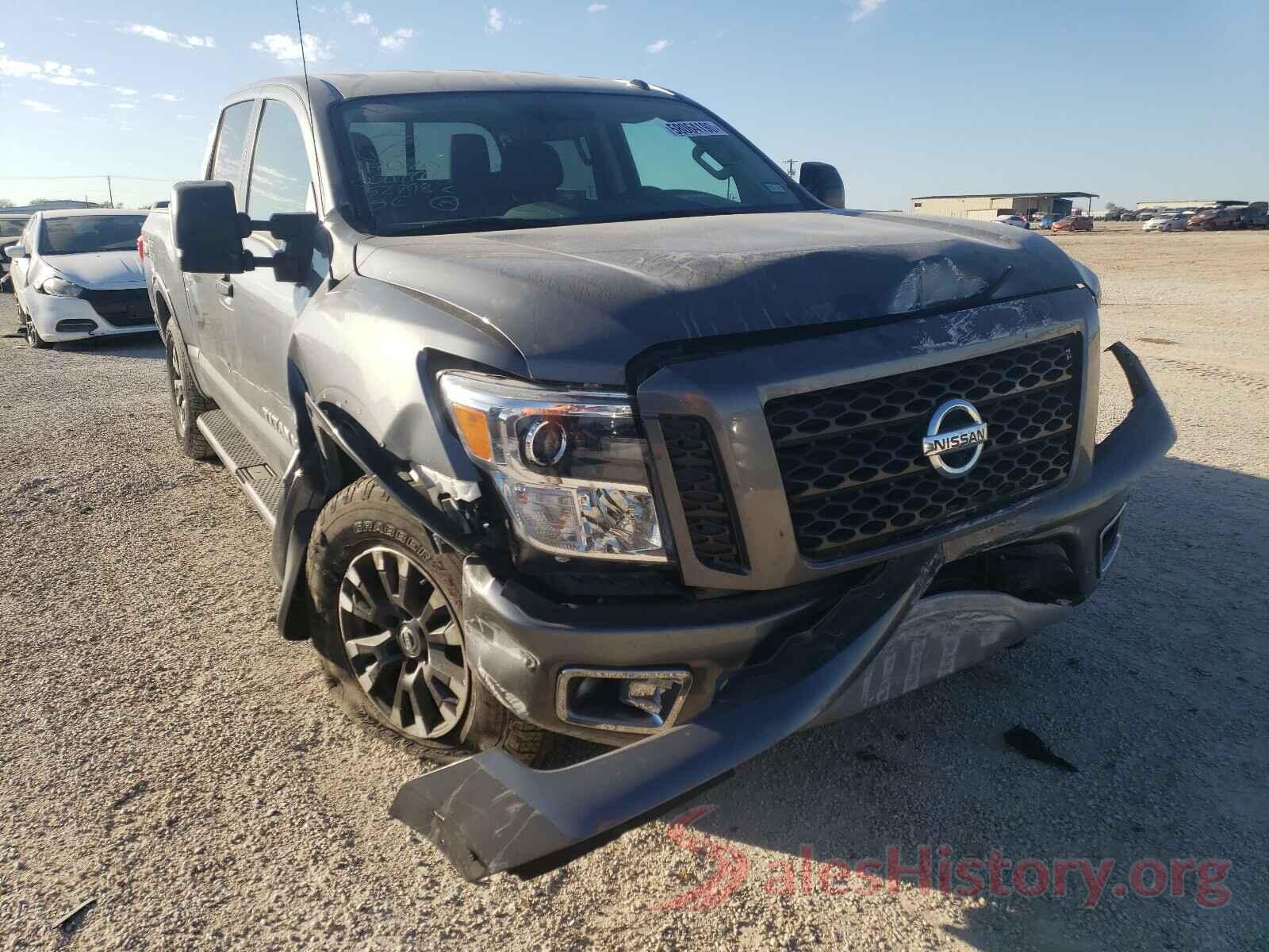 1N6AA1E55JN527982 2018 NISSAN TITAN