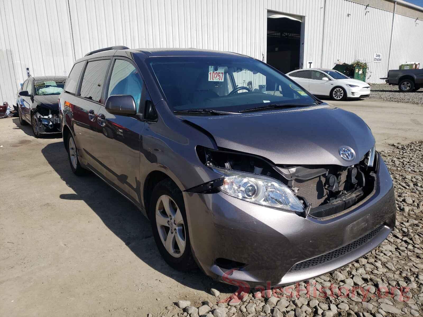 5TDKK3DC0GS714145 2016 TOYOTA SIENNA