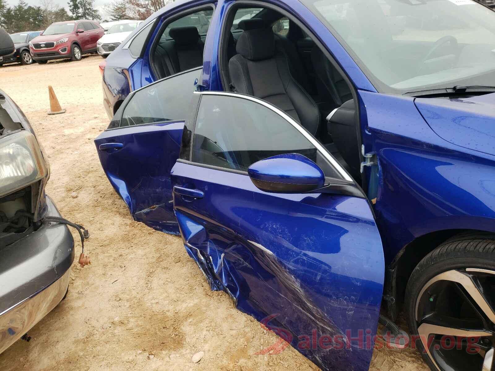 1HGCV1F39JA258522 2018 HONDA ACCORD