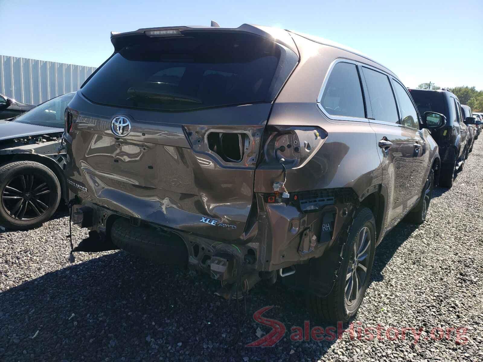 5TDJZRFH2JS805217 2018 TOYOTA HIGHLANDER