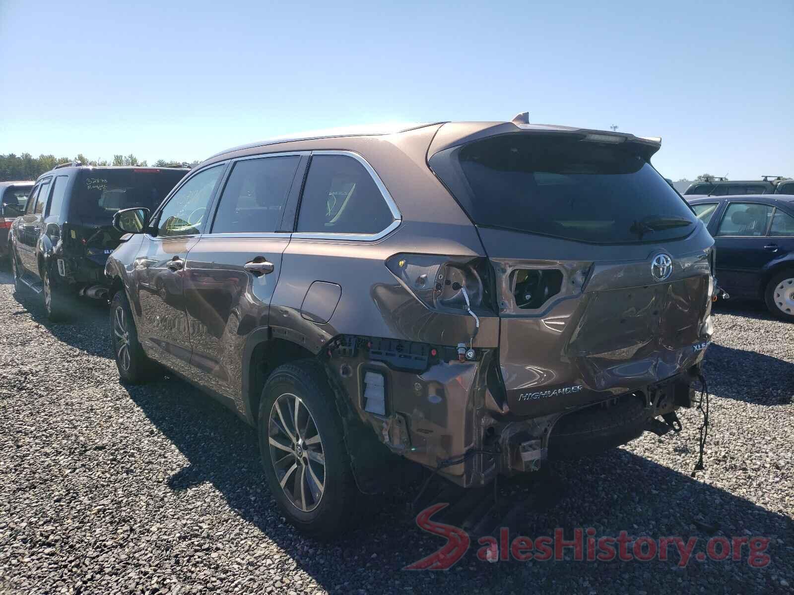 5TDJZRFH2JS805217 2018 TOYOTA HIGHLANDER