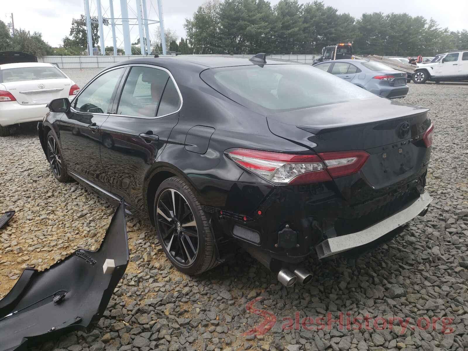 4T1B61HK0JU005577 2018 TOYOTA CAMRY